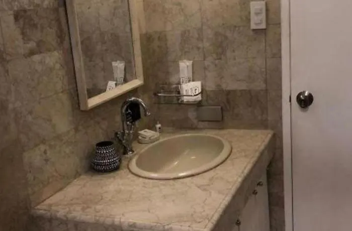 The Henry Miranila Quezon 3* Manila
