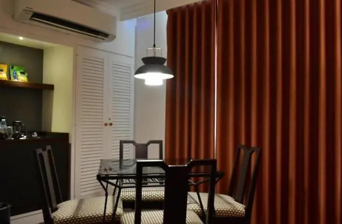 Hotel The Henry Miranila Quezon
